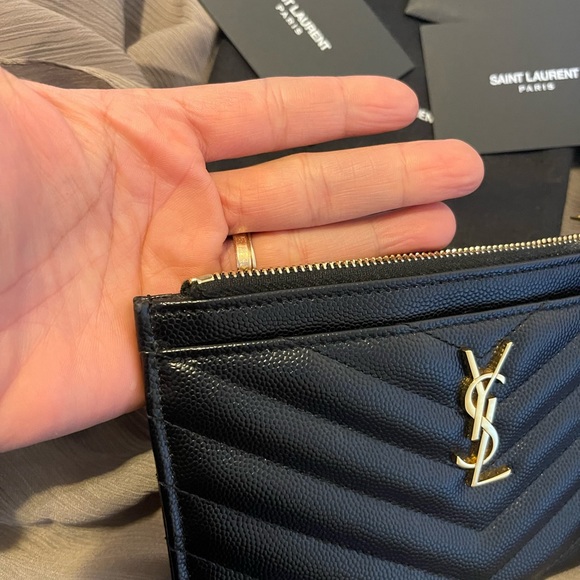 YSL MATELASSE Small Zipped Pouch - Picture 10 of 14